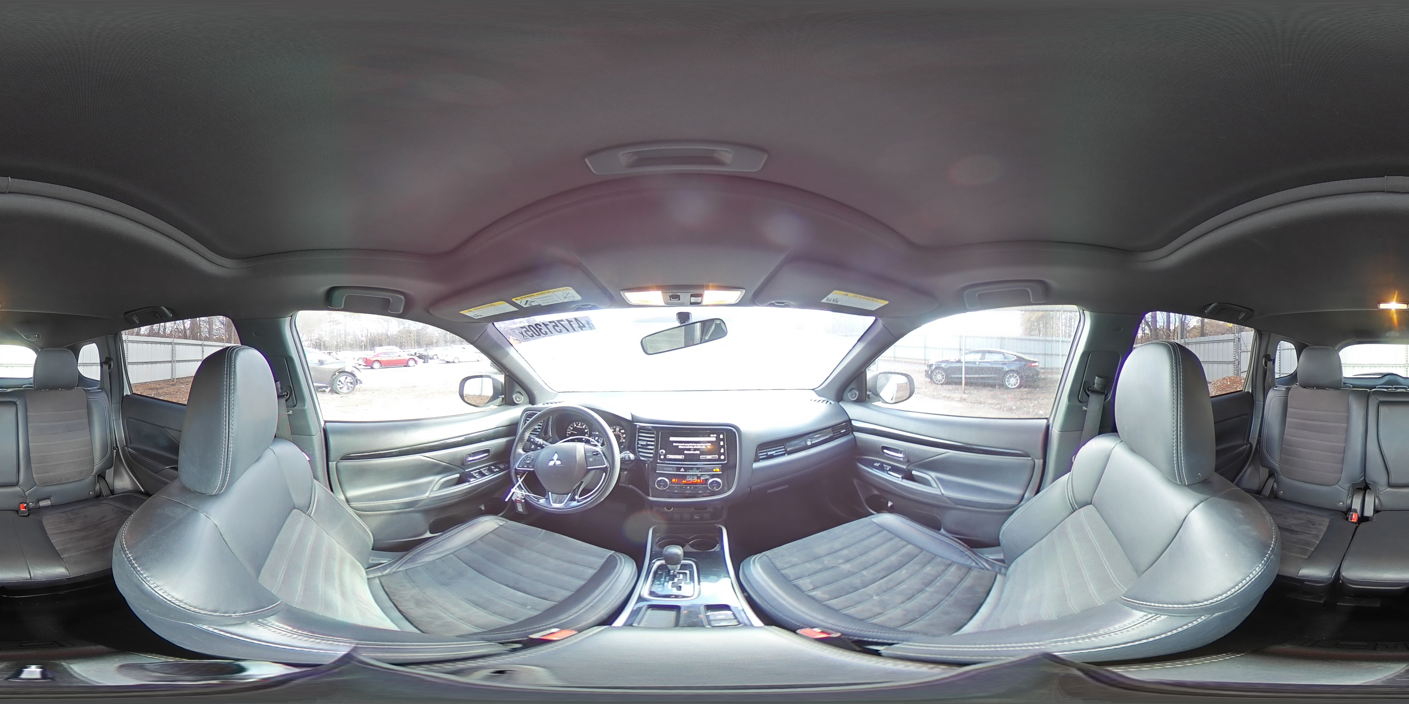 2019 Mitsubishi Outlander - Image 15