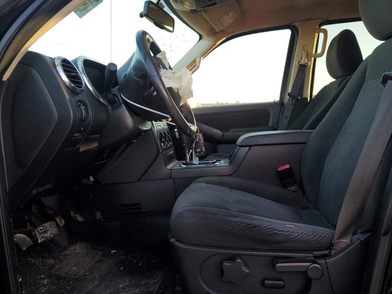2010 Ford Explorer - Image 7