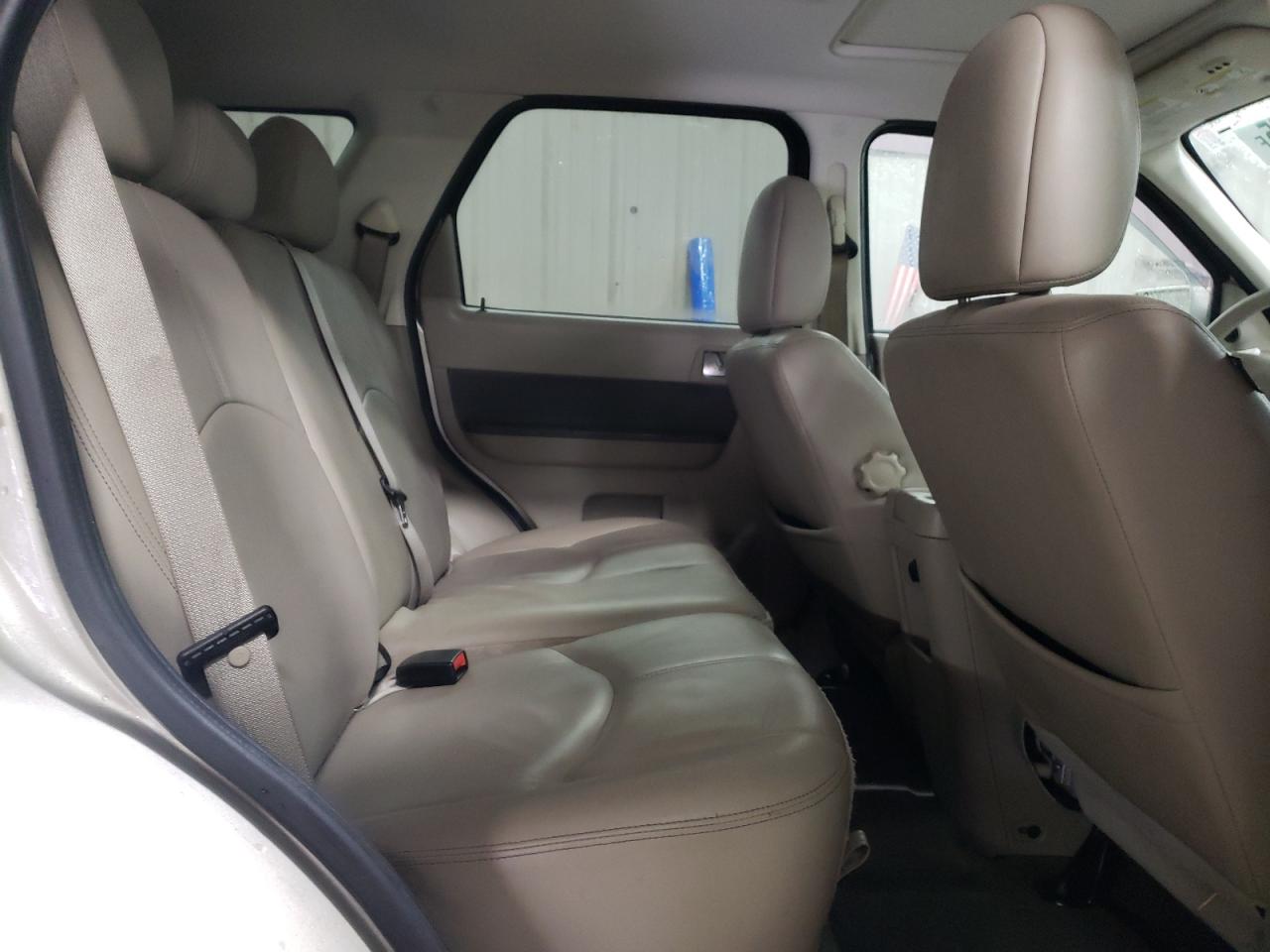 2010 Mercury Mariner - Image 10