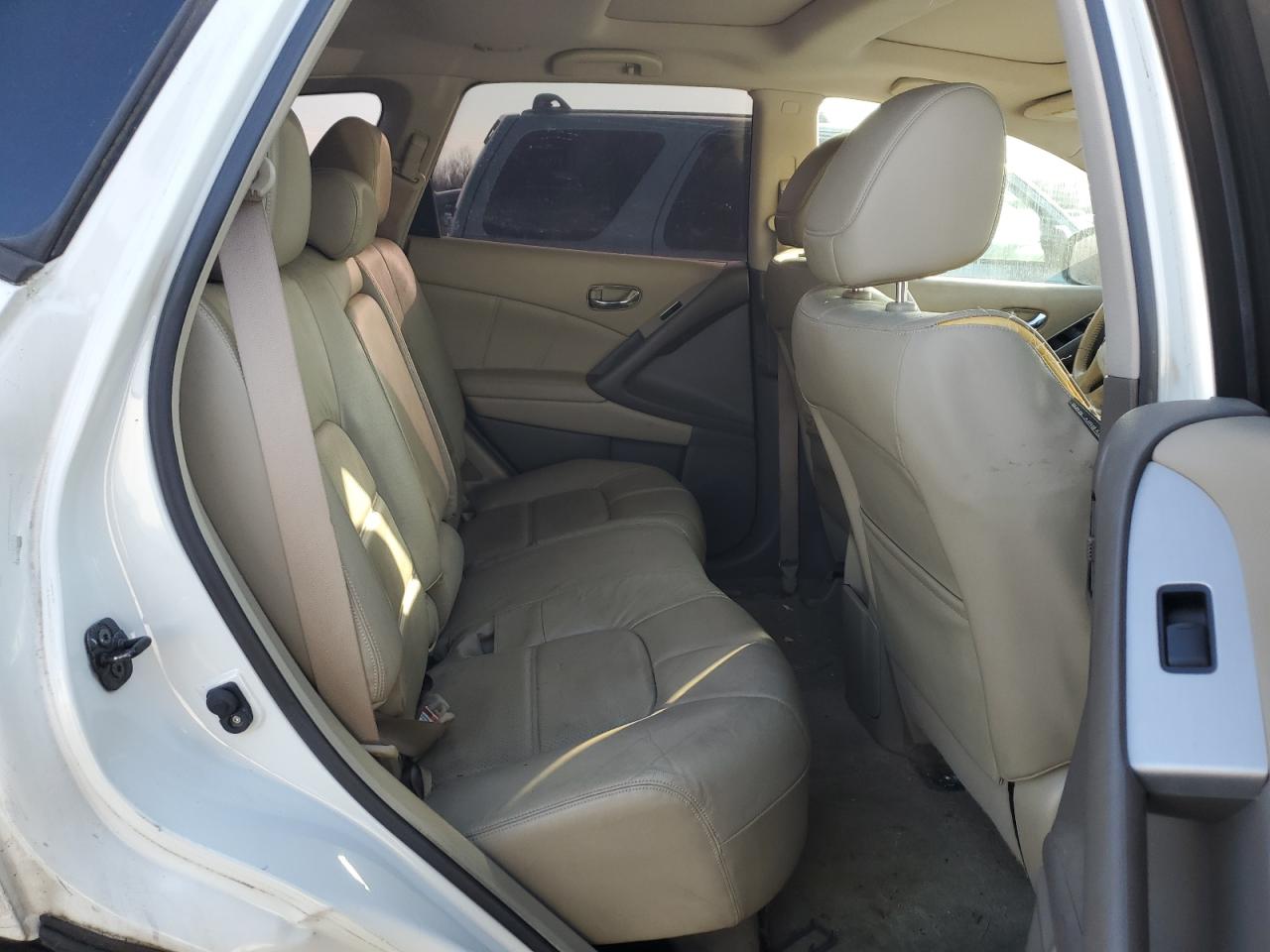 2012 Nissan Murano - Image 11