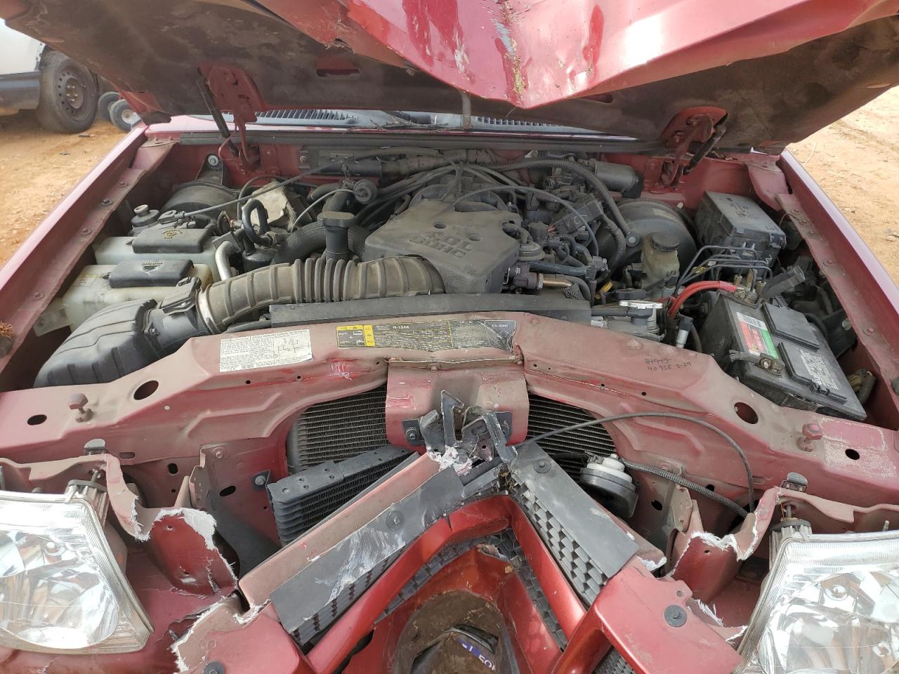 2004 Ford Explorer - Image 12