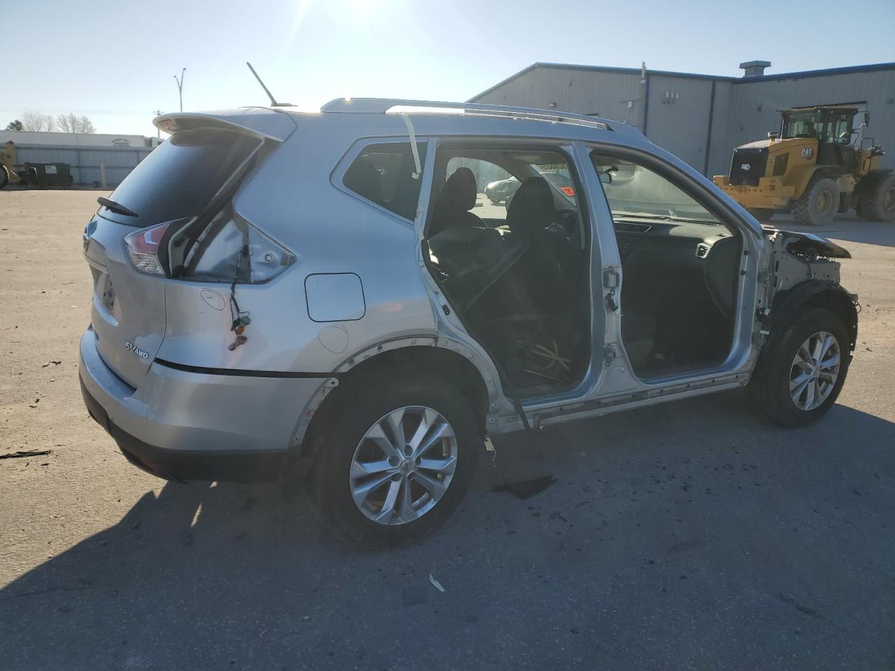 2016 Nissan Rogue - Image 3
