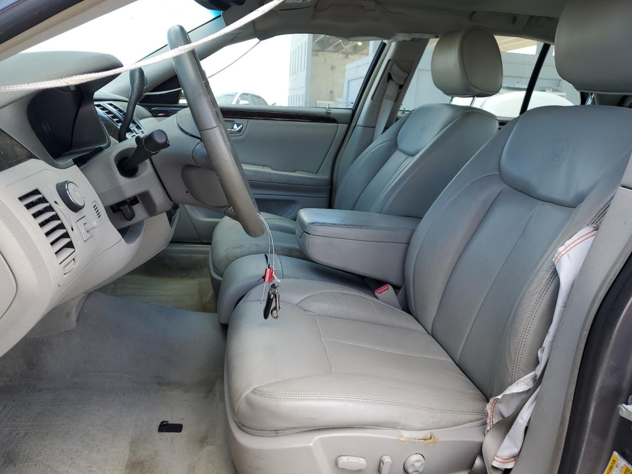 2008 Cadillac DTS - Image 7