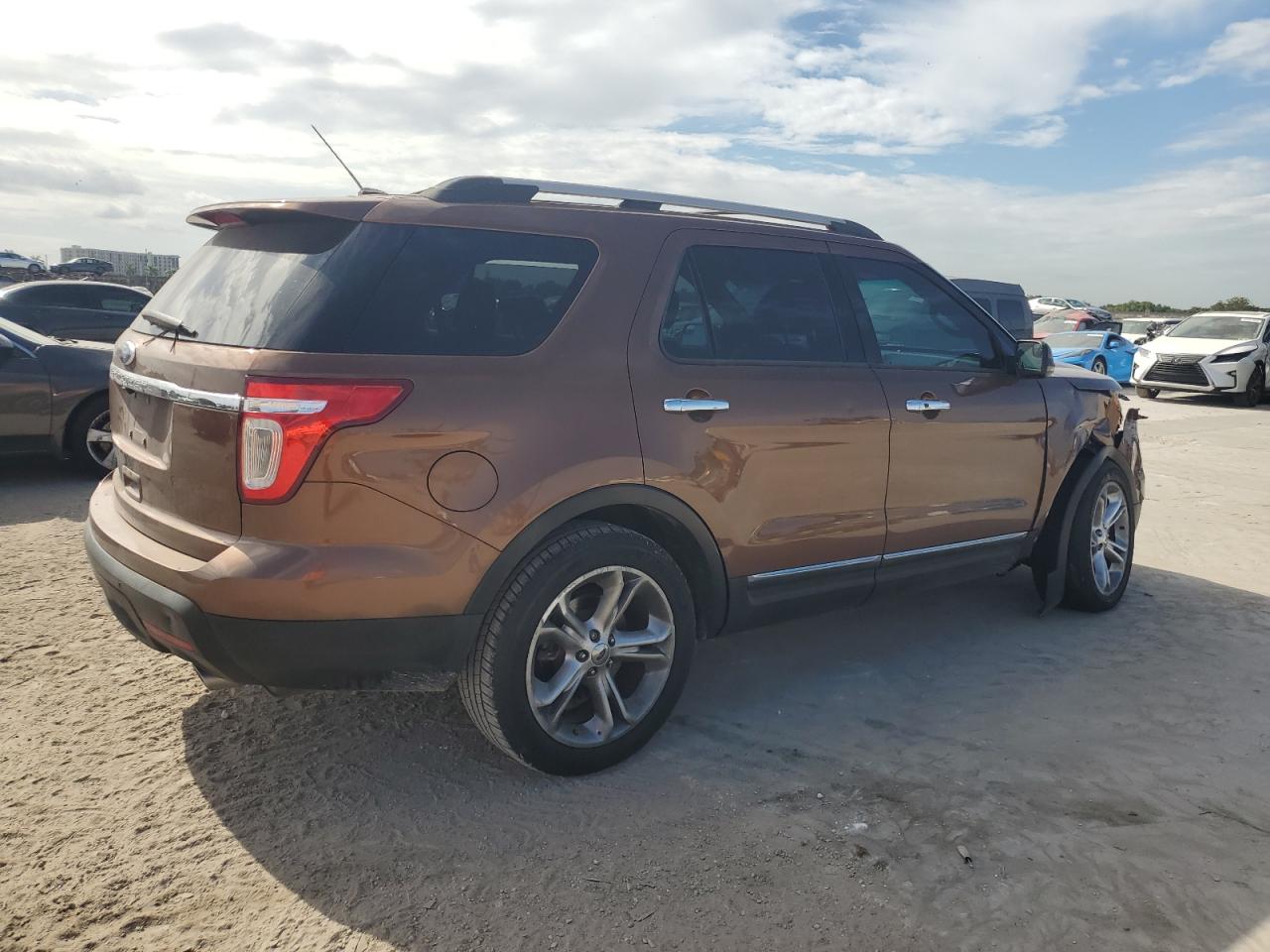 2011 Ford Explorer - Image 3
