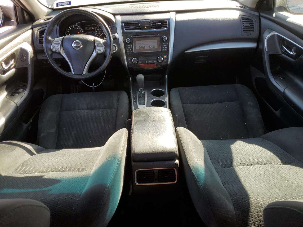 2015 Nissan Altima - Image 8