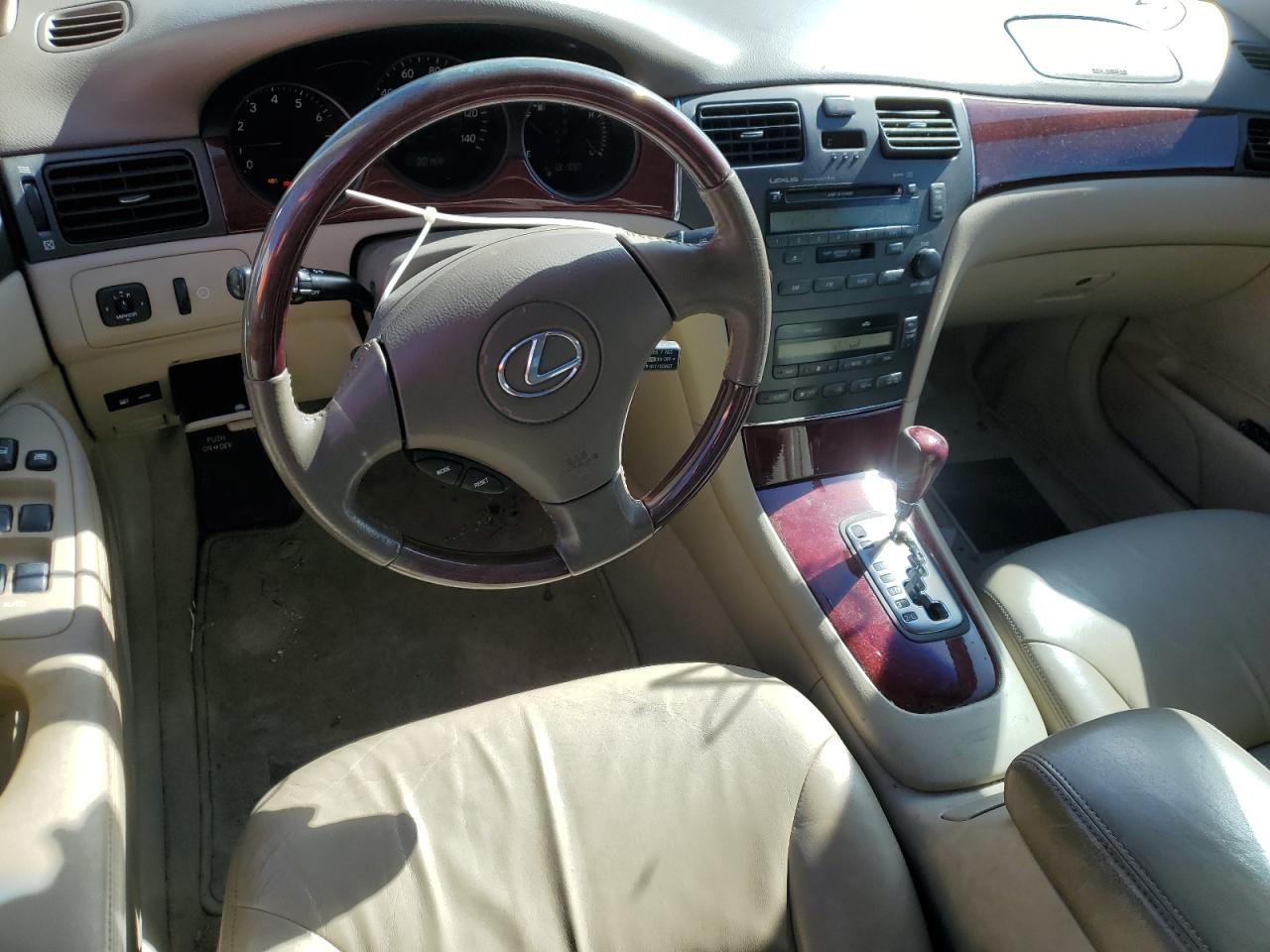 2002 Lexus ES - Image 8