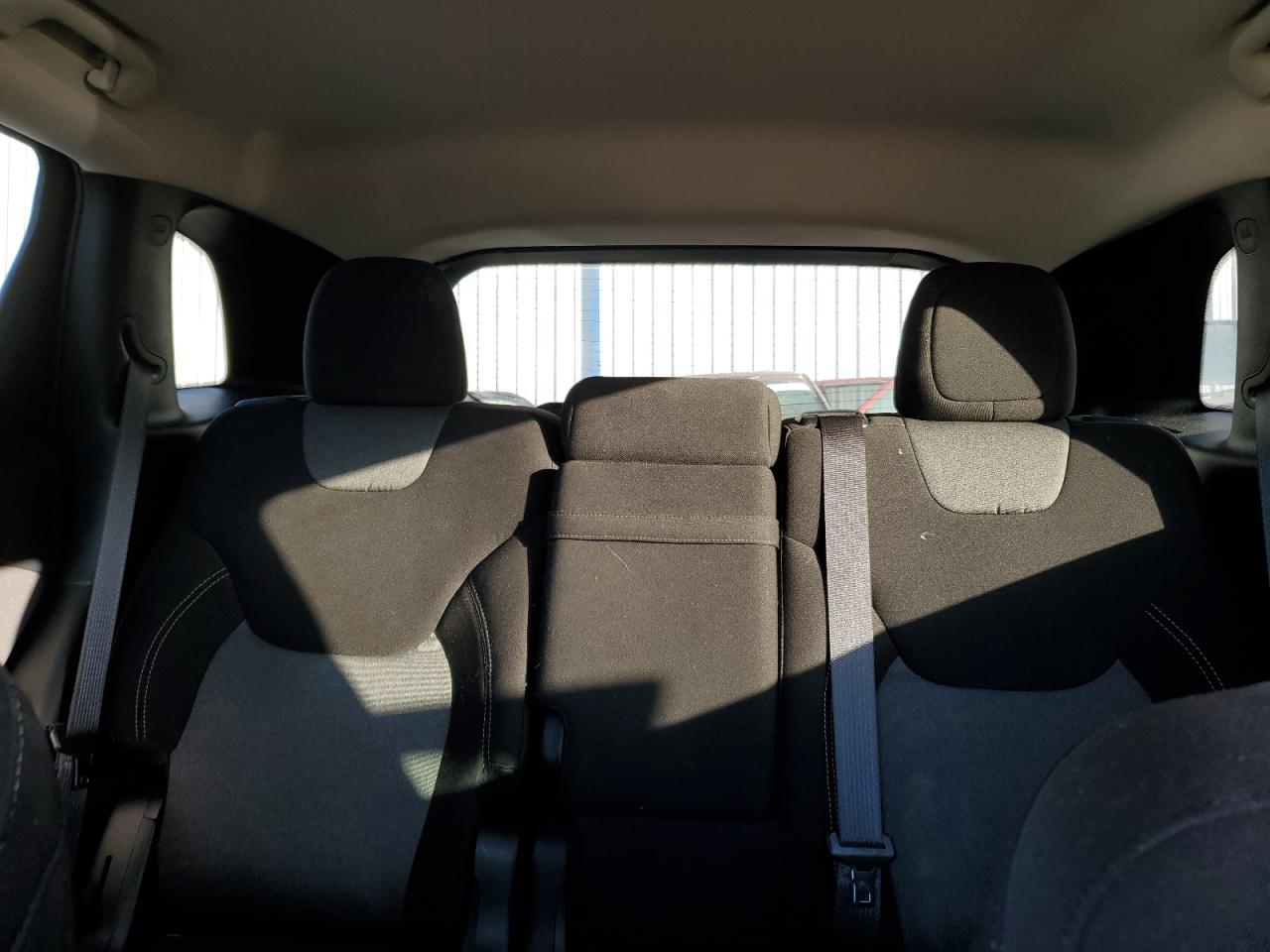 2018 Jeep Grand Cherokee - Image 10