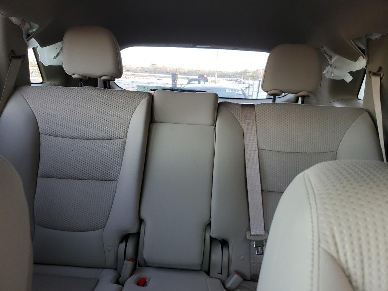 2011 Kia Sorento - Image 10