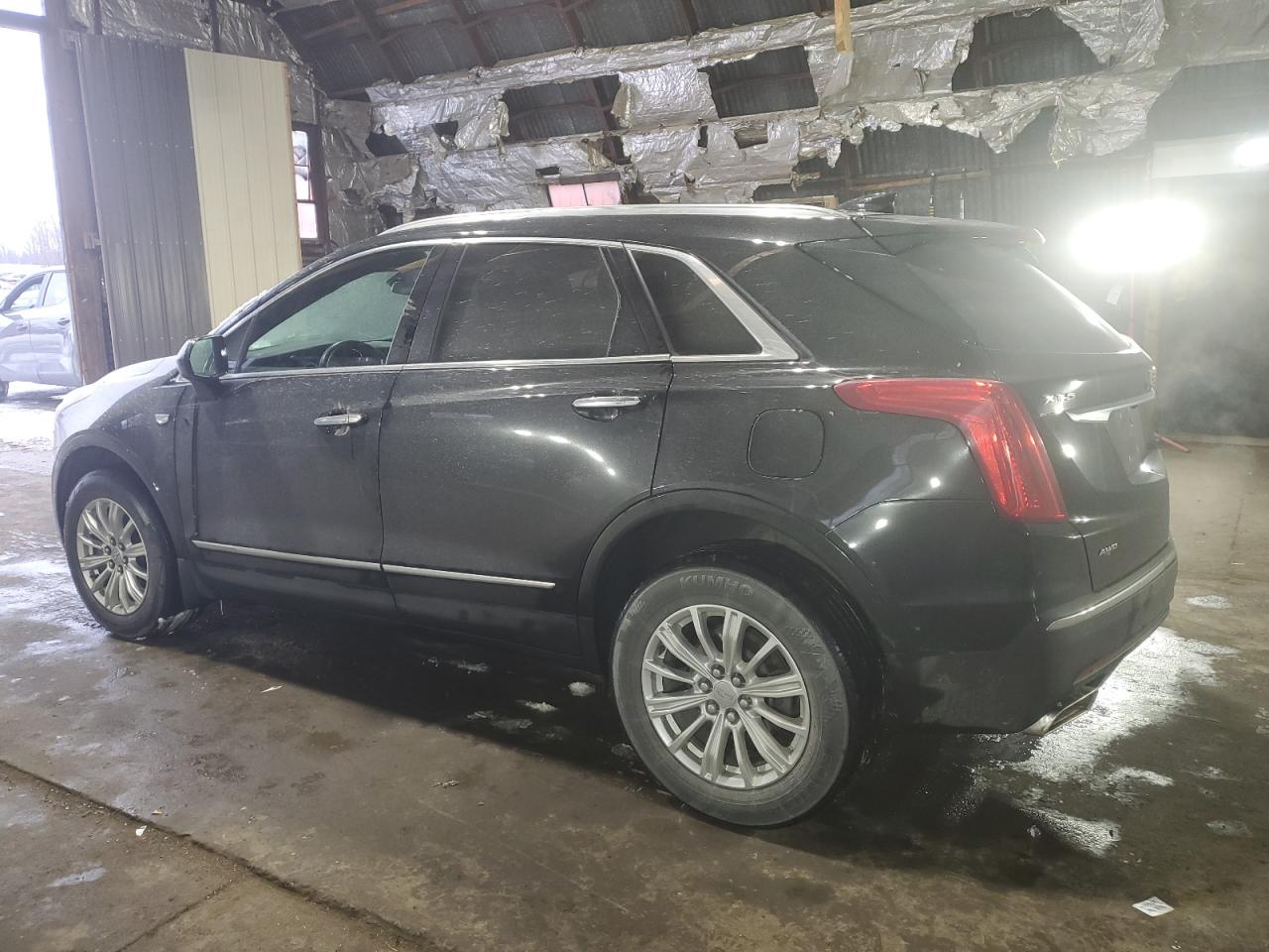 2019 Cadillac XT5 - Image 2