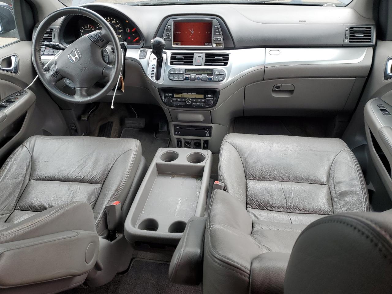 2010 Honda Odyssey - Image 8