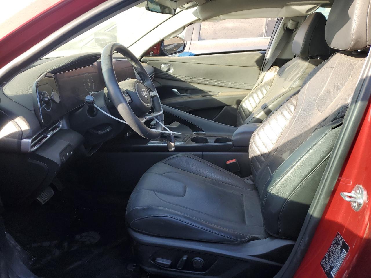 2023 Hyundai Elantra - Image 7