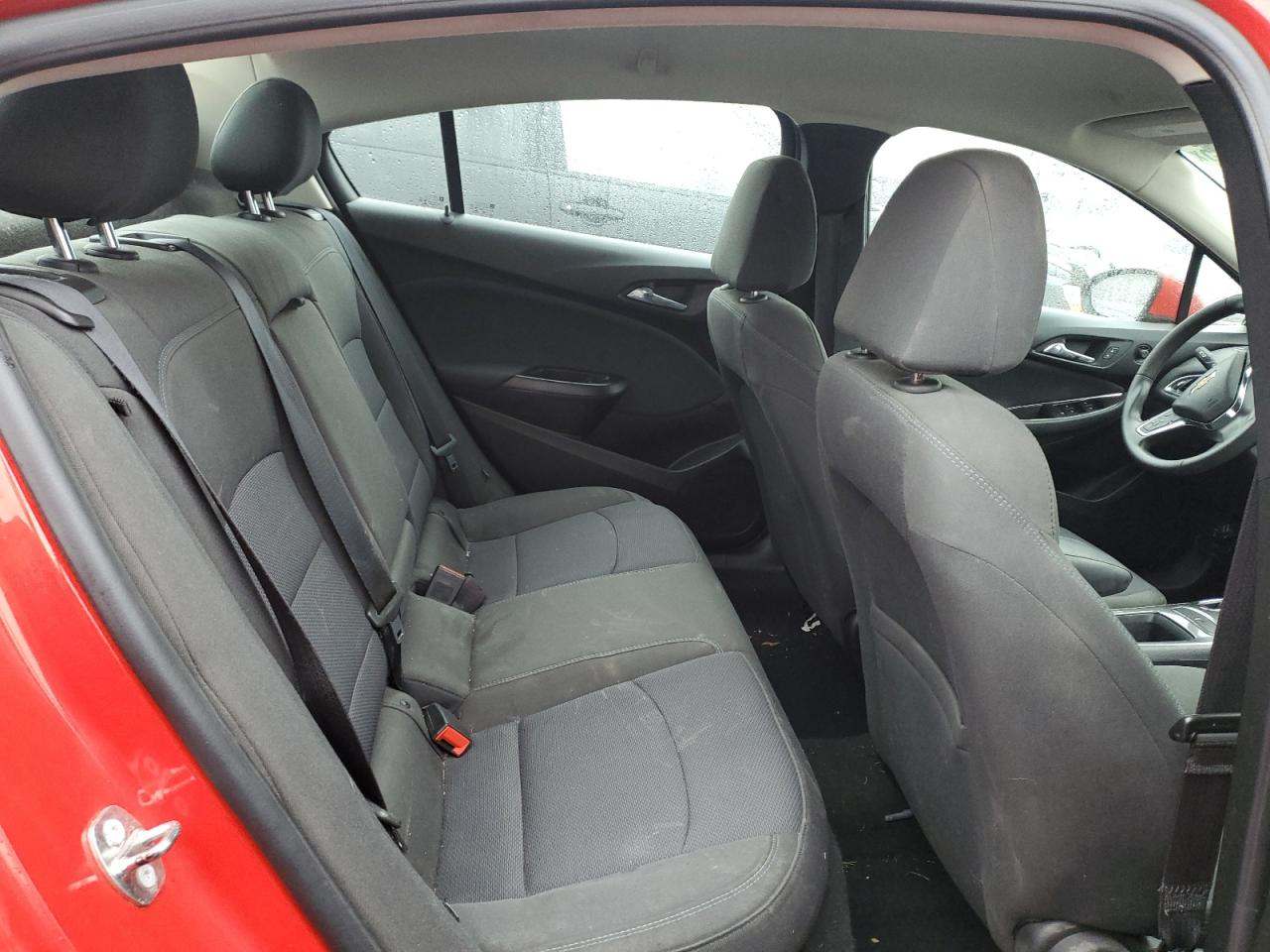 2018 Chevrolet Cruze - Image 10