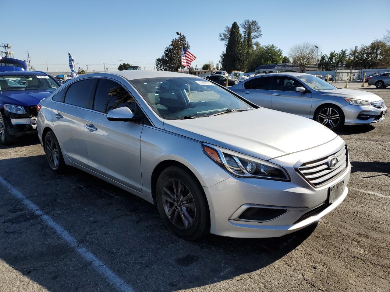 2016 Hyundai Sonata - Image 4
