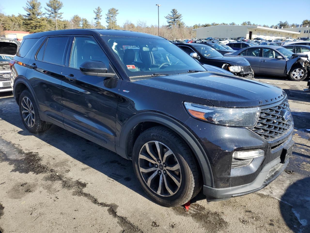 2022 Ford Explorer - Image 4