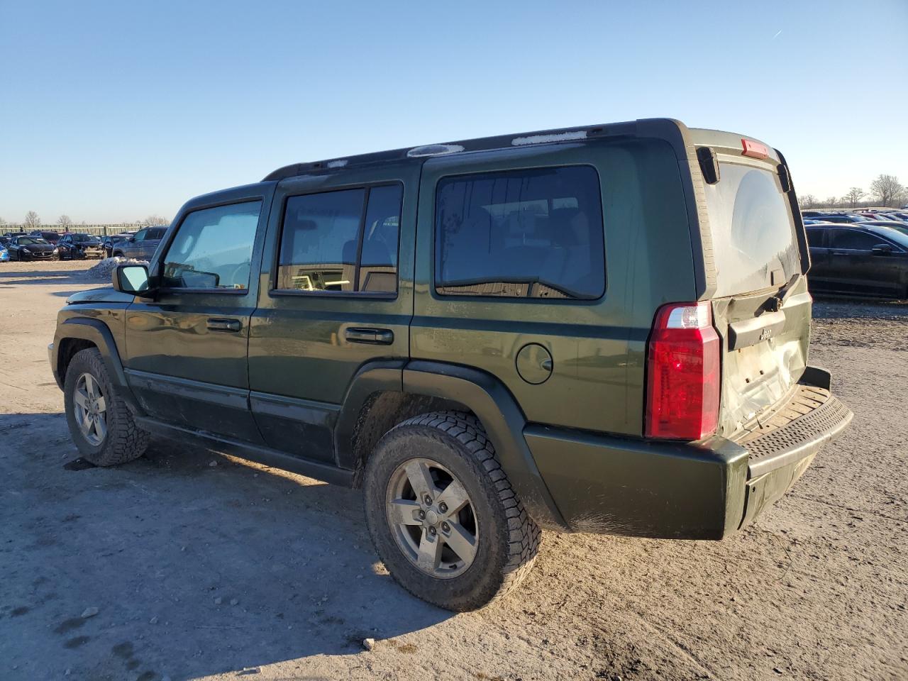 2008 Jeep Commander - Image 2