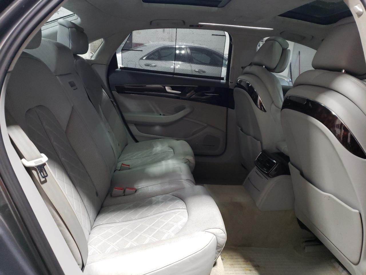 2015 Audi A8 - Image 10