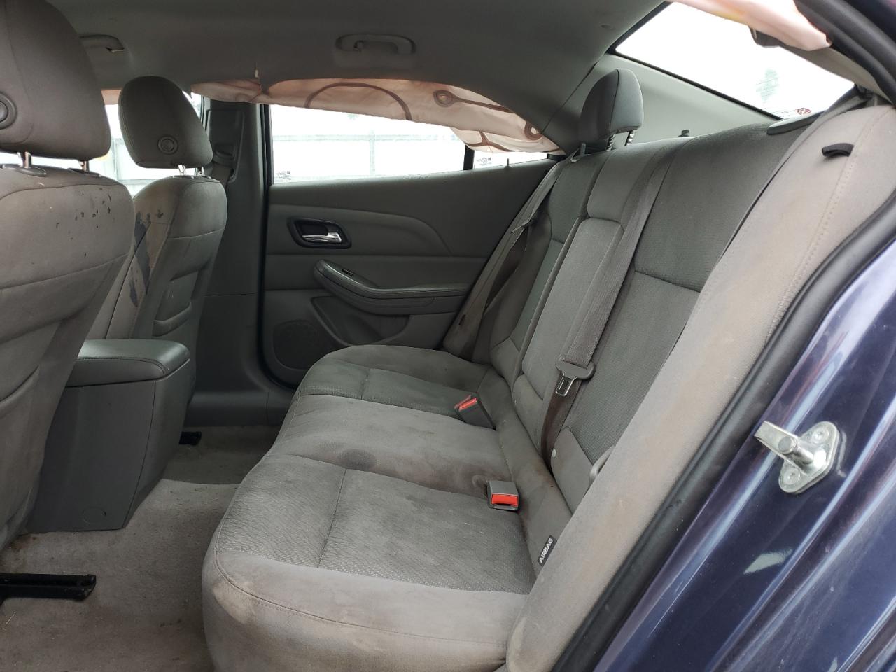 2015 Chevrolet Malibu - Image 11