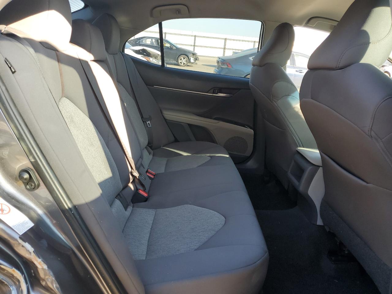 2018 Toyota Camry - Image 10