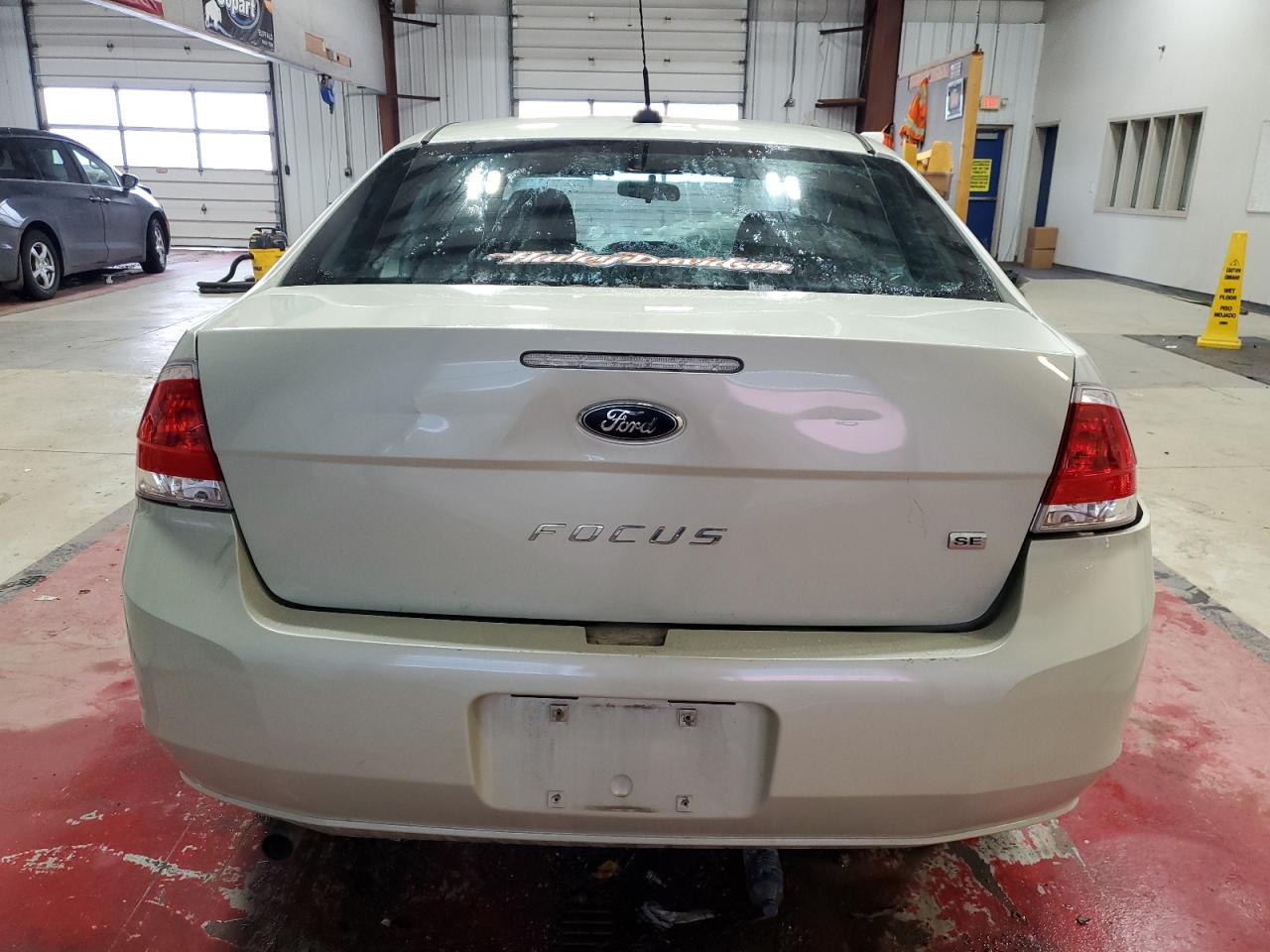 2010 Ford Focus - Image 6