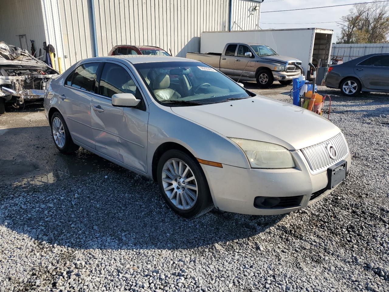 2009 Mercury Milan - Image 4