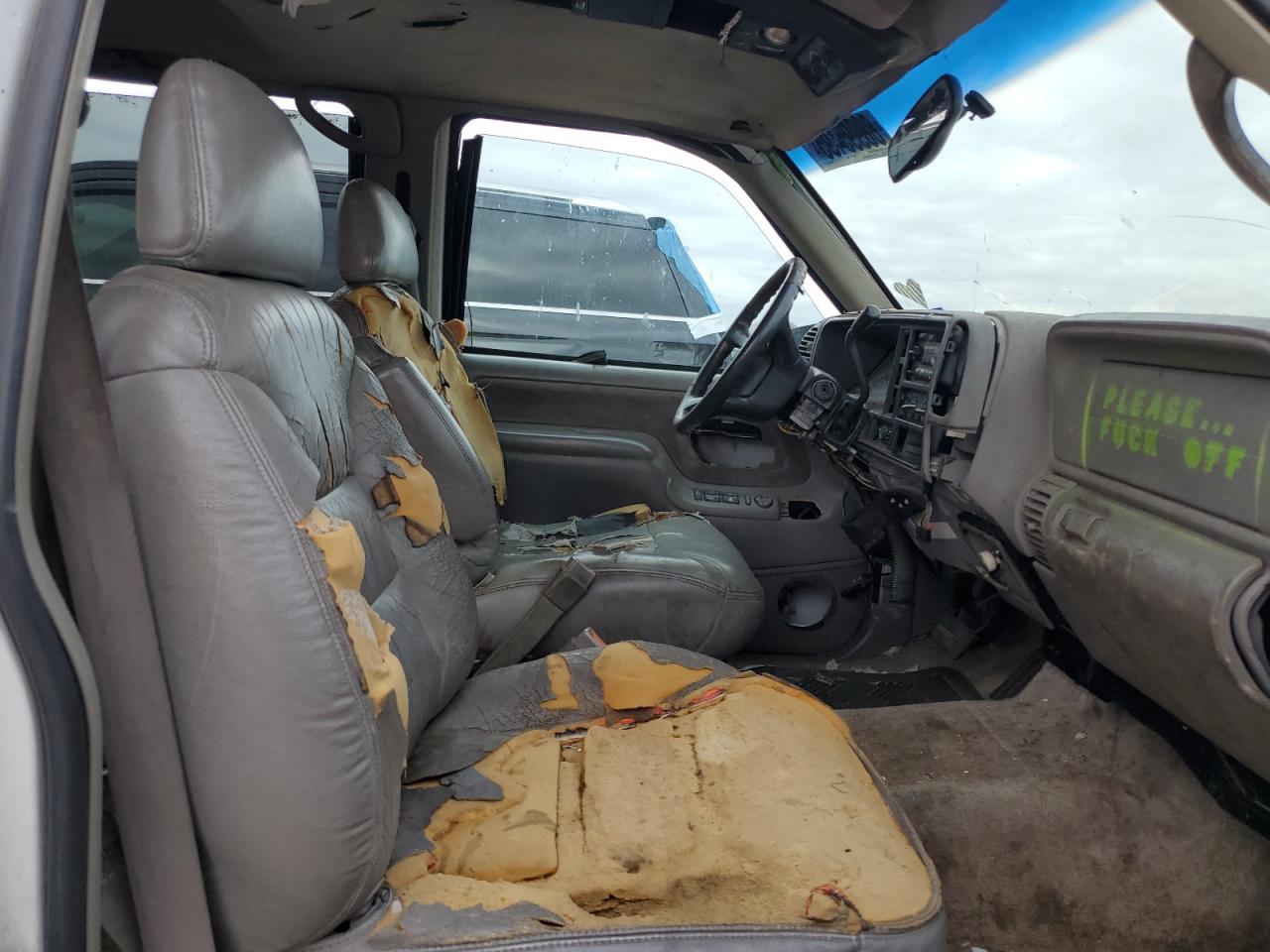1999 Chevrolet Suburban C1500 VIN: 1GNEC16R7XJ418169 Lot: 88995495