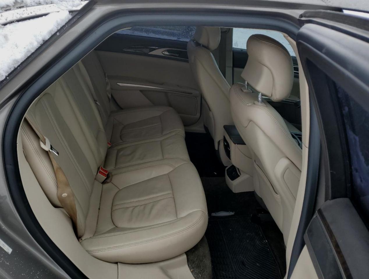 2016 Lincoln MKZ - Image 10