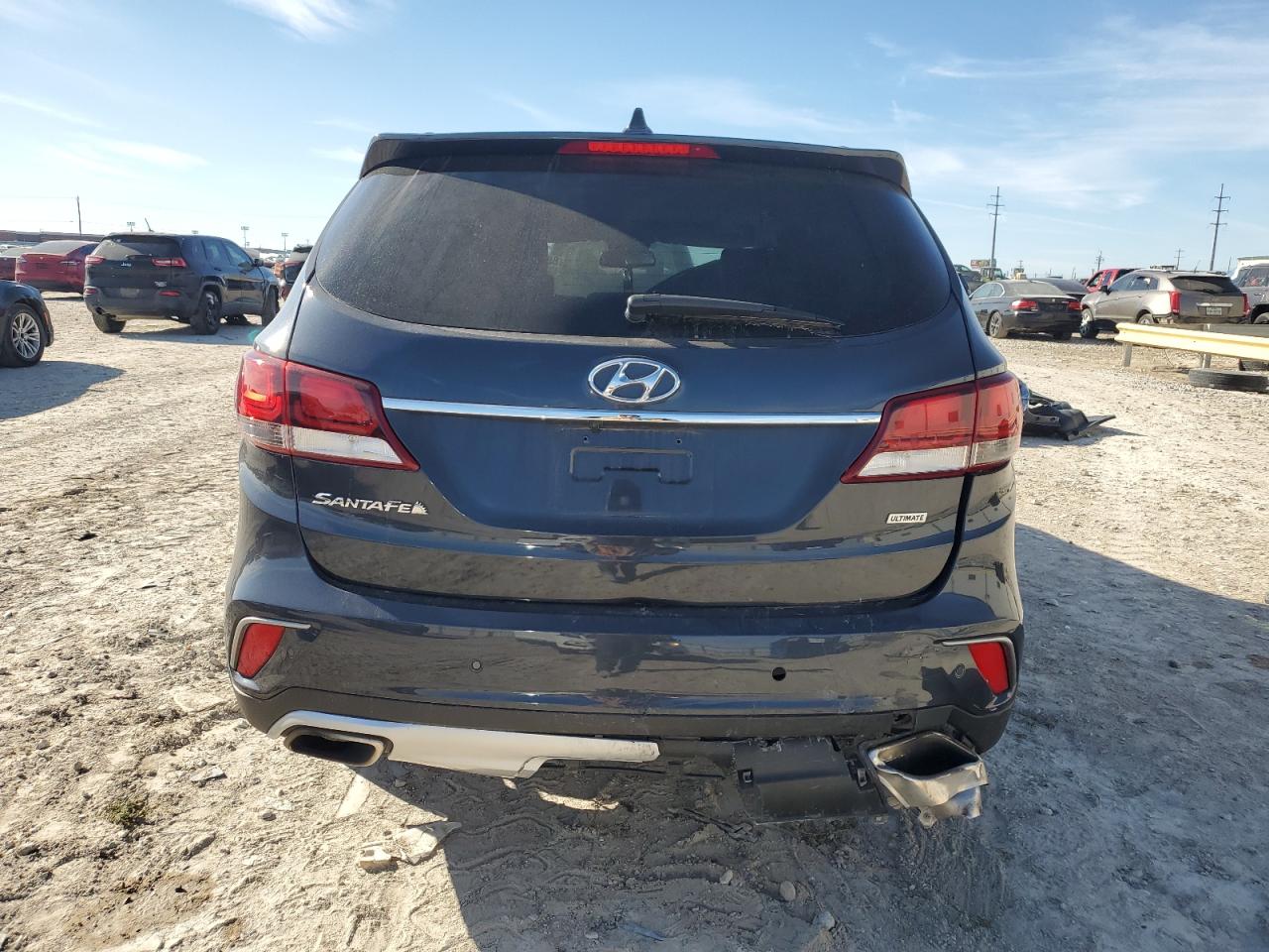 2018 Hyundai Santa Fe - Image 6