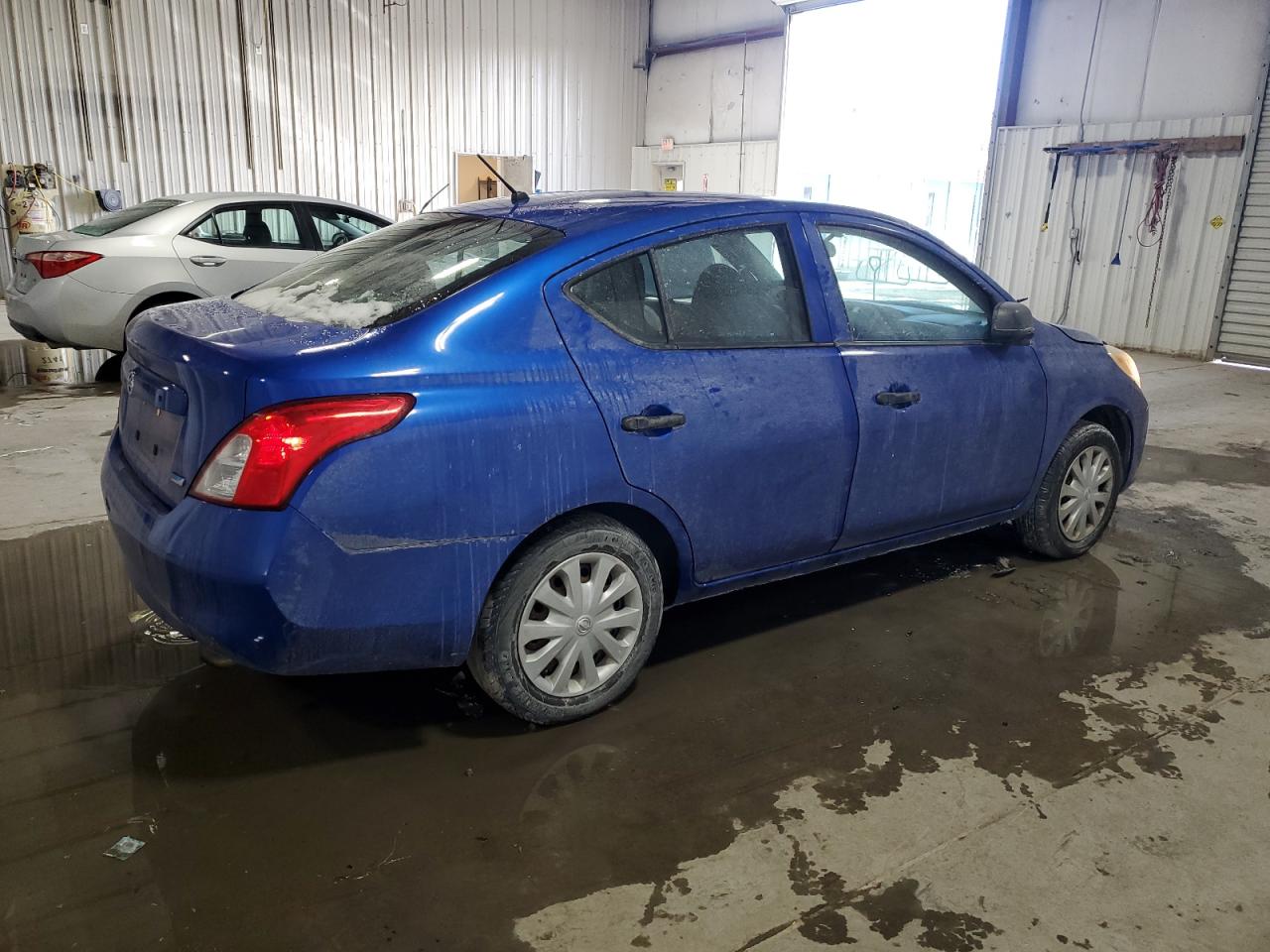 2012 Nissan Versa - Image 3