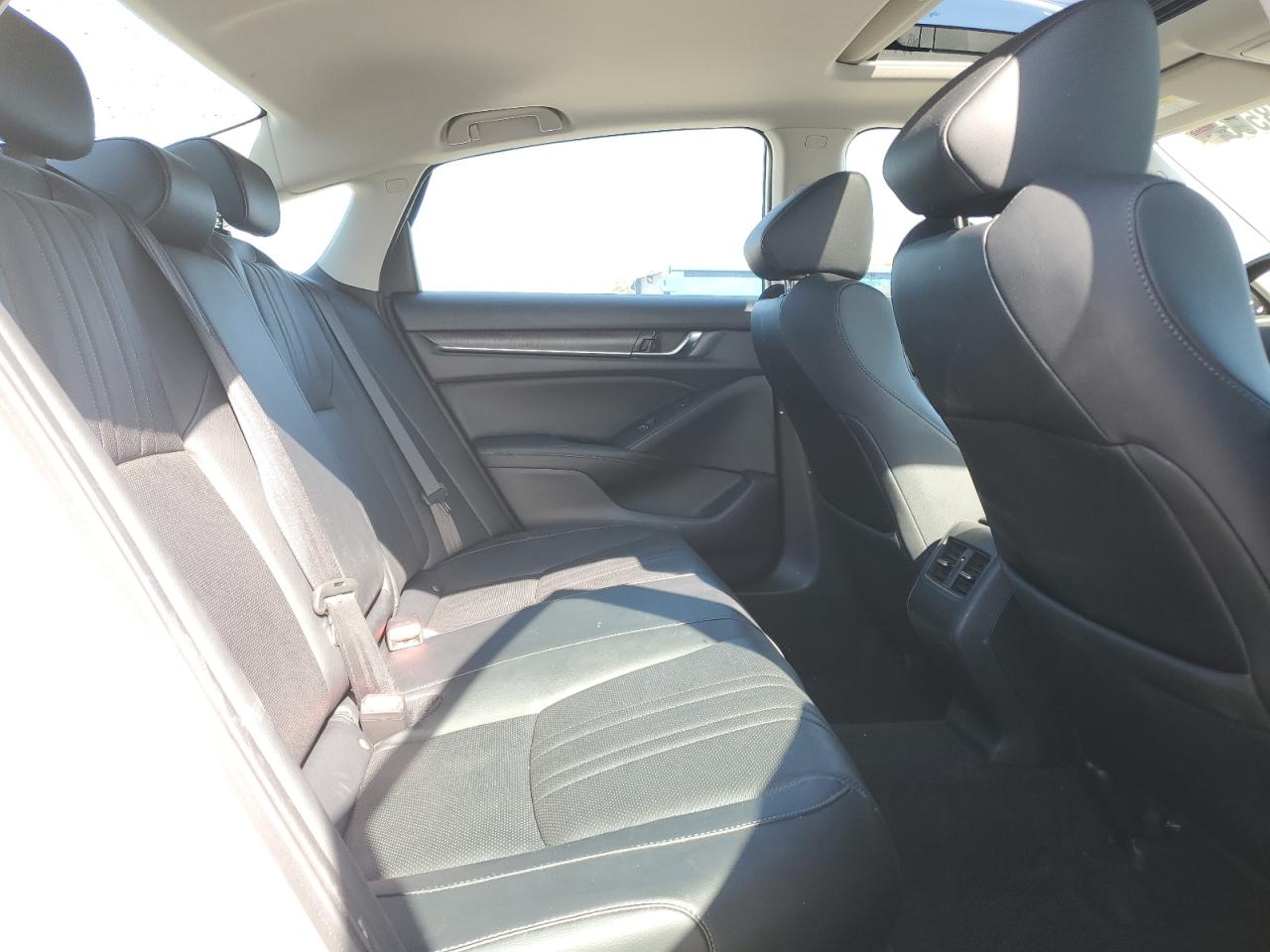 2018 Honda Accord - Image 10
