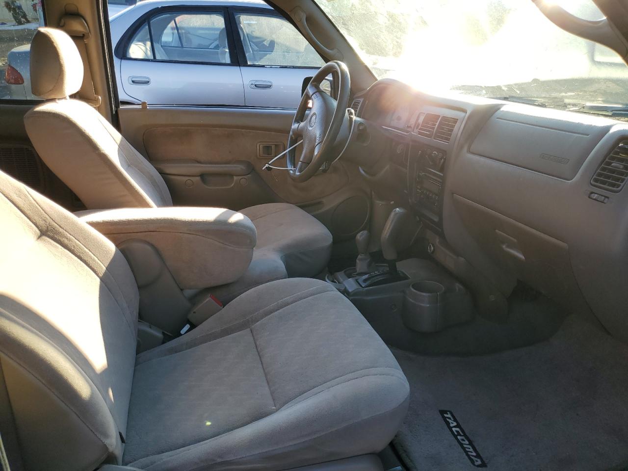 2004 Toyota Tacoma - Image 7
