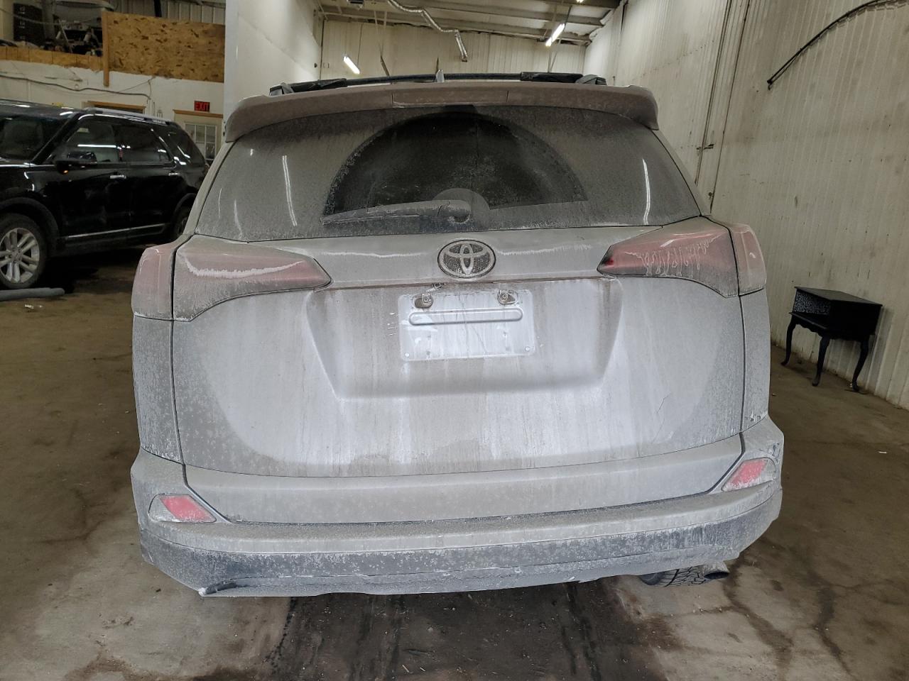 2016 Toyota RAV 4 - Image 6