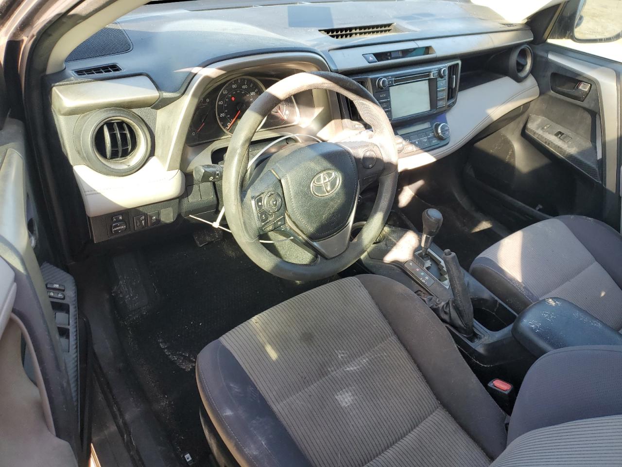 2013 Toyota RAV 4 - Image 8