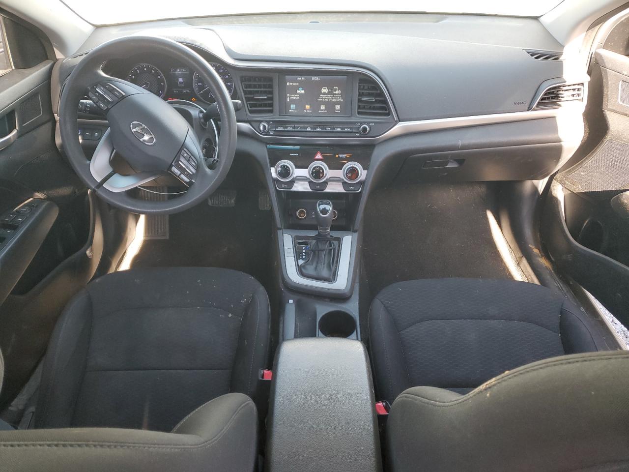2019 Hyundai Elantra - Image 8