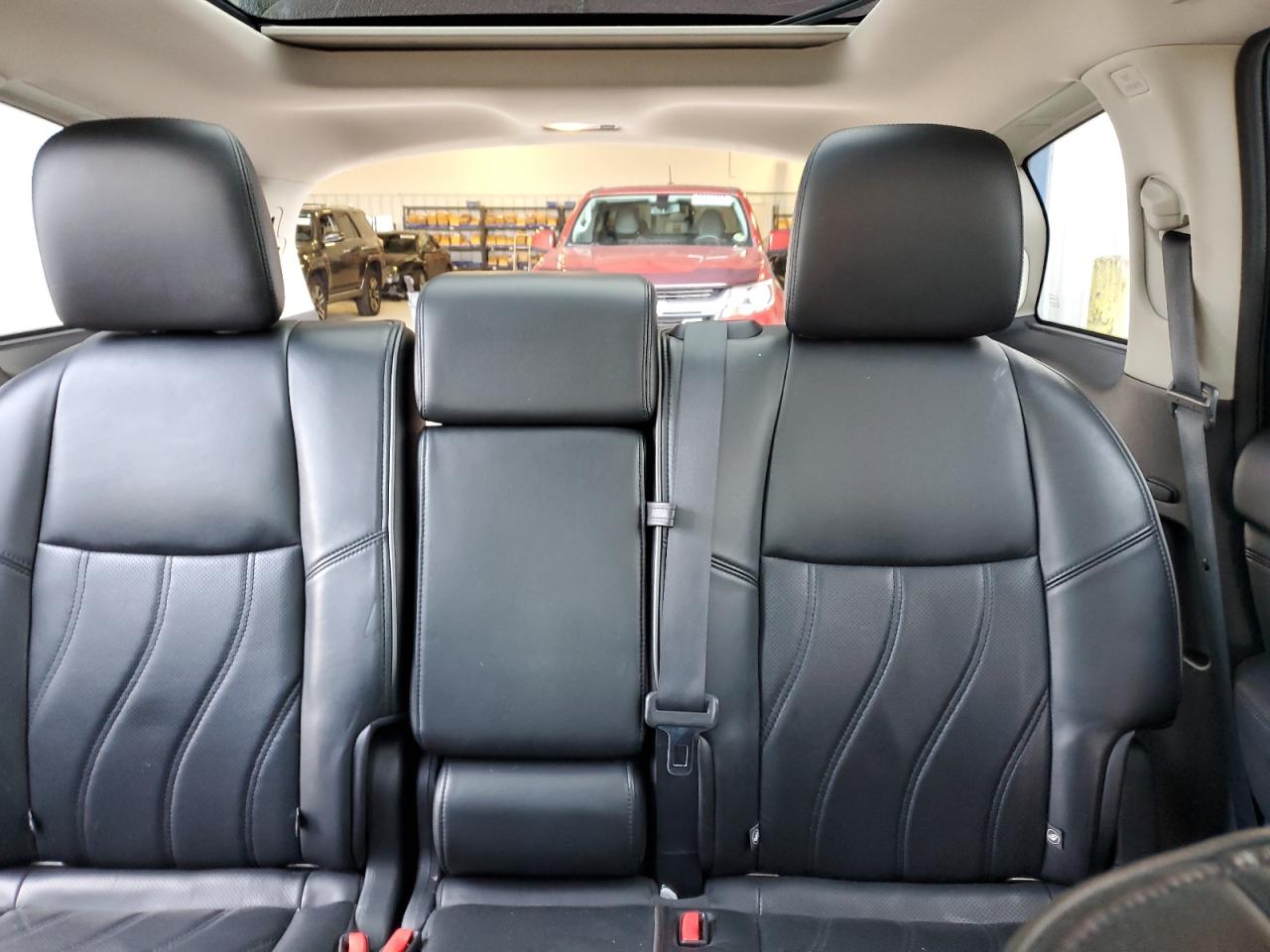 2015 Infiniti QX60 - Image 10