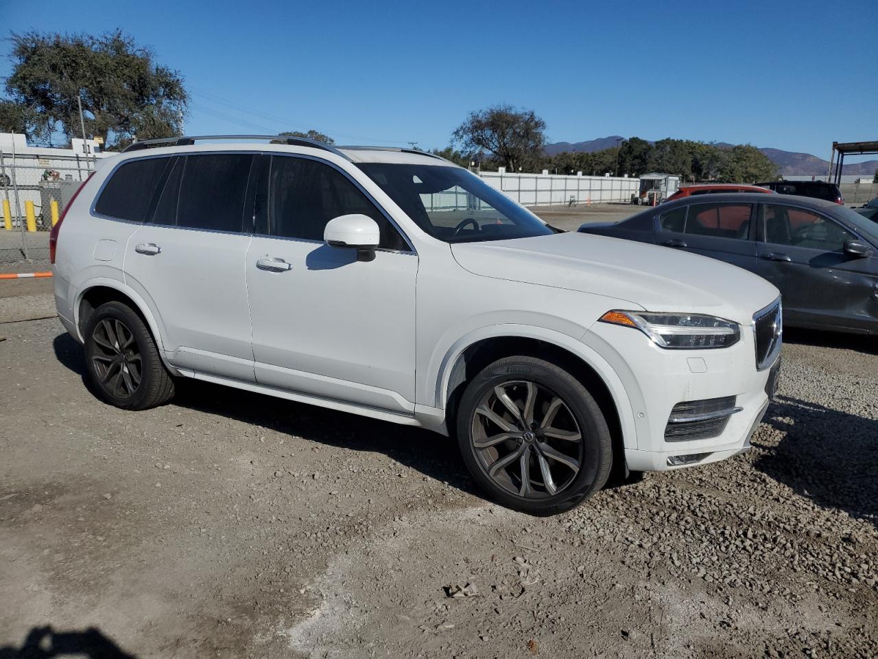 VIN YV4A22PK0G1060458 2016 VOLVO XC90 no.4