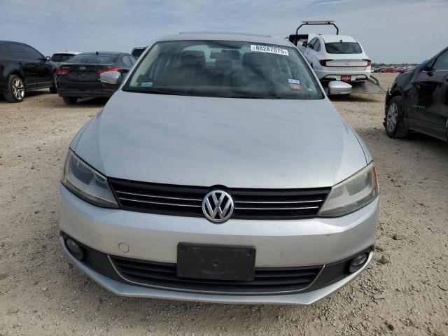 Sedans VOLKSWAGEN JETTA 2014 Silver