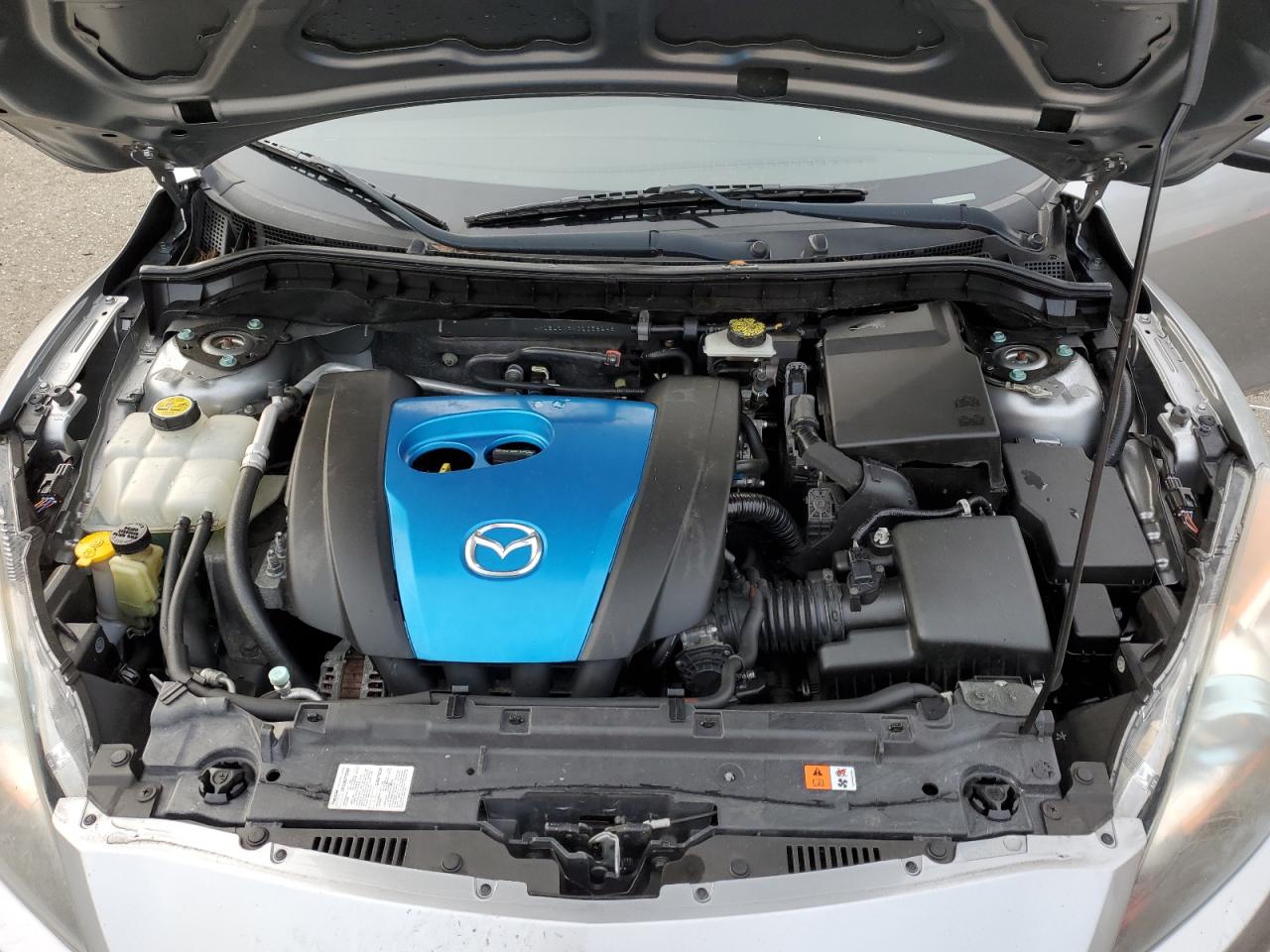 2012 Mazda 3 - Image 11