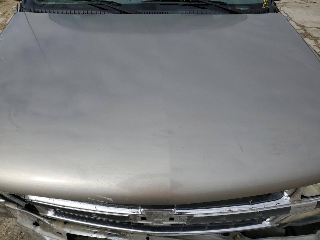 2001 Chevrolet Suburban - Image 14