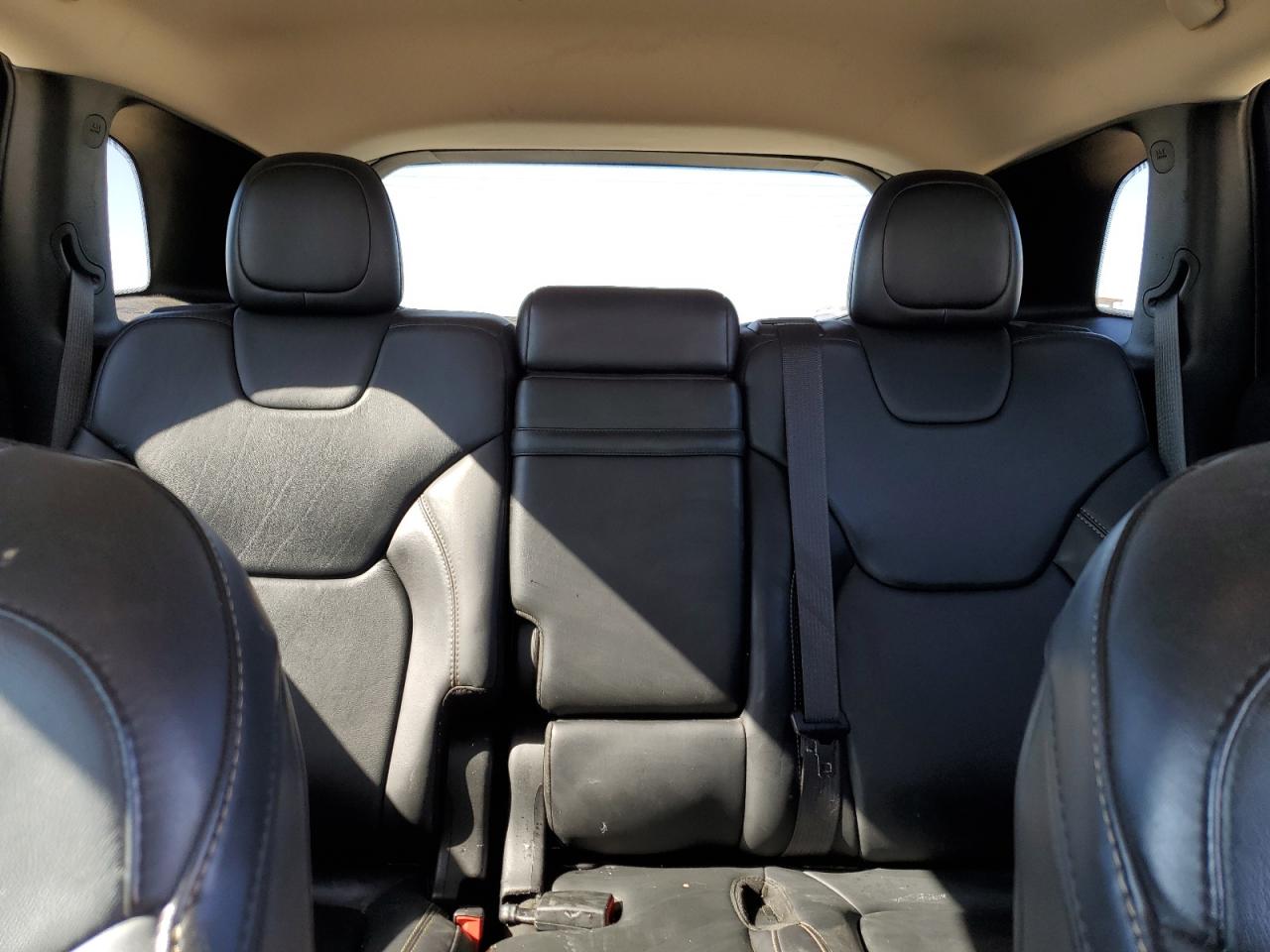 2016 Jeep Grand Cherokee - Image 10