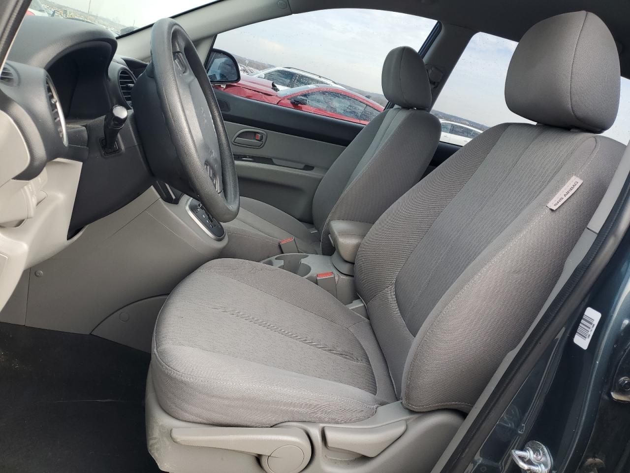 2009 Kia Rondo - Image 7