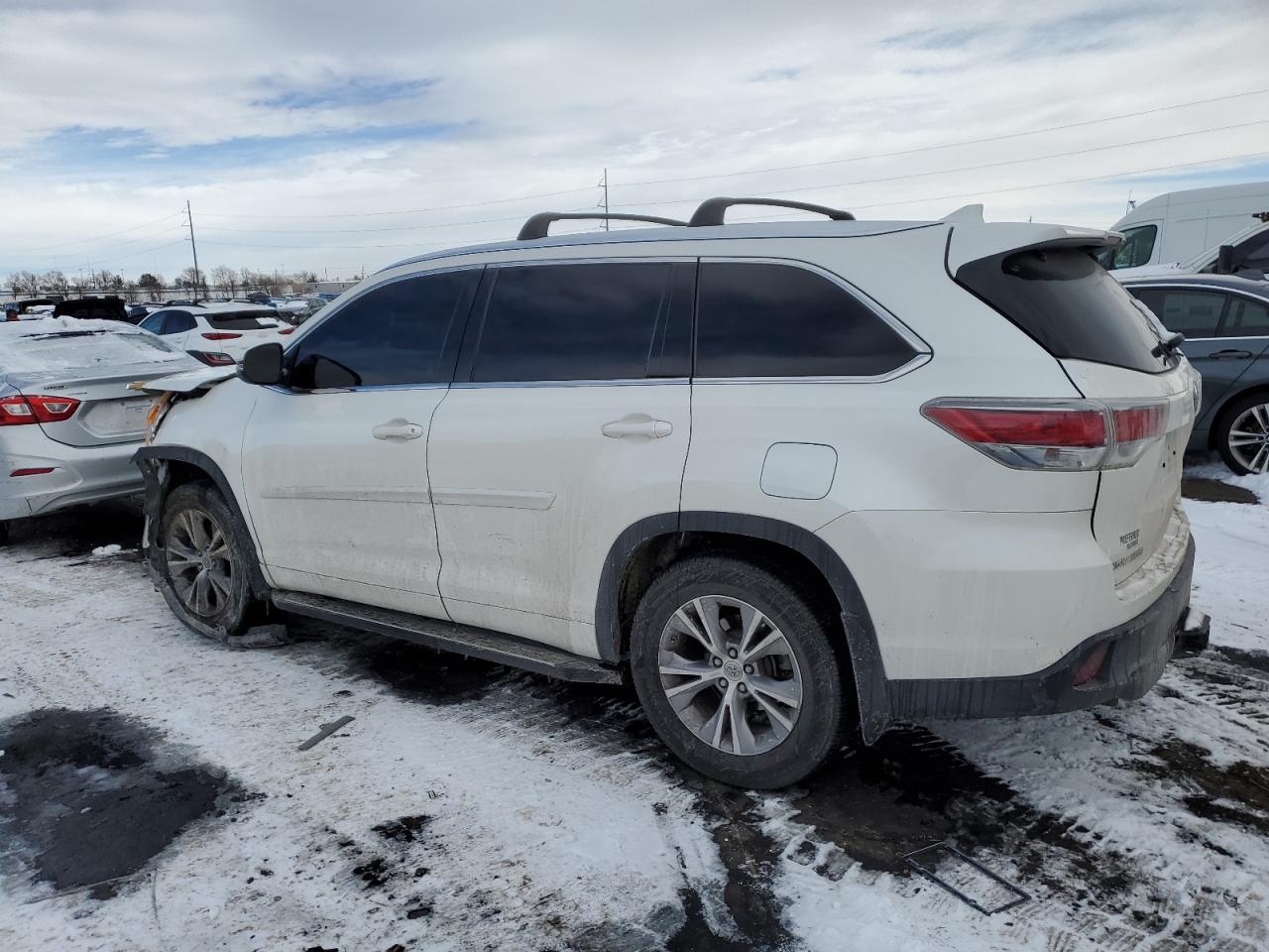 2014 Toyota Highlander - Image 2