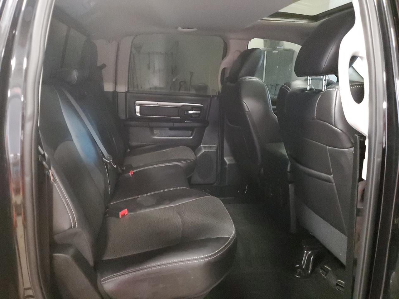 2016 RAM 1500 - Image 10