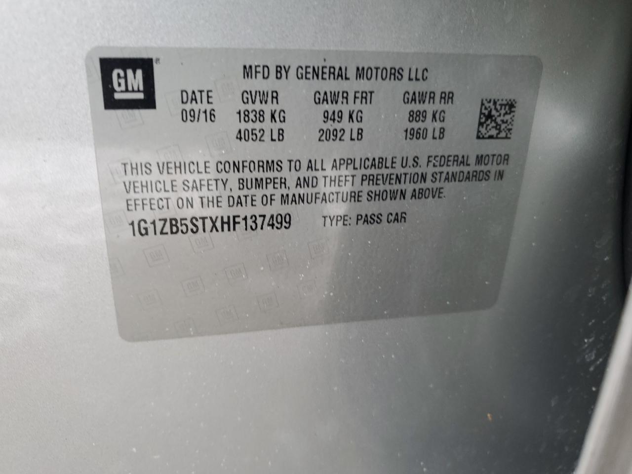 2017 Chevrolet Malibu - Image 14