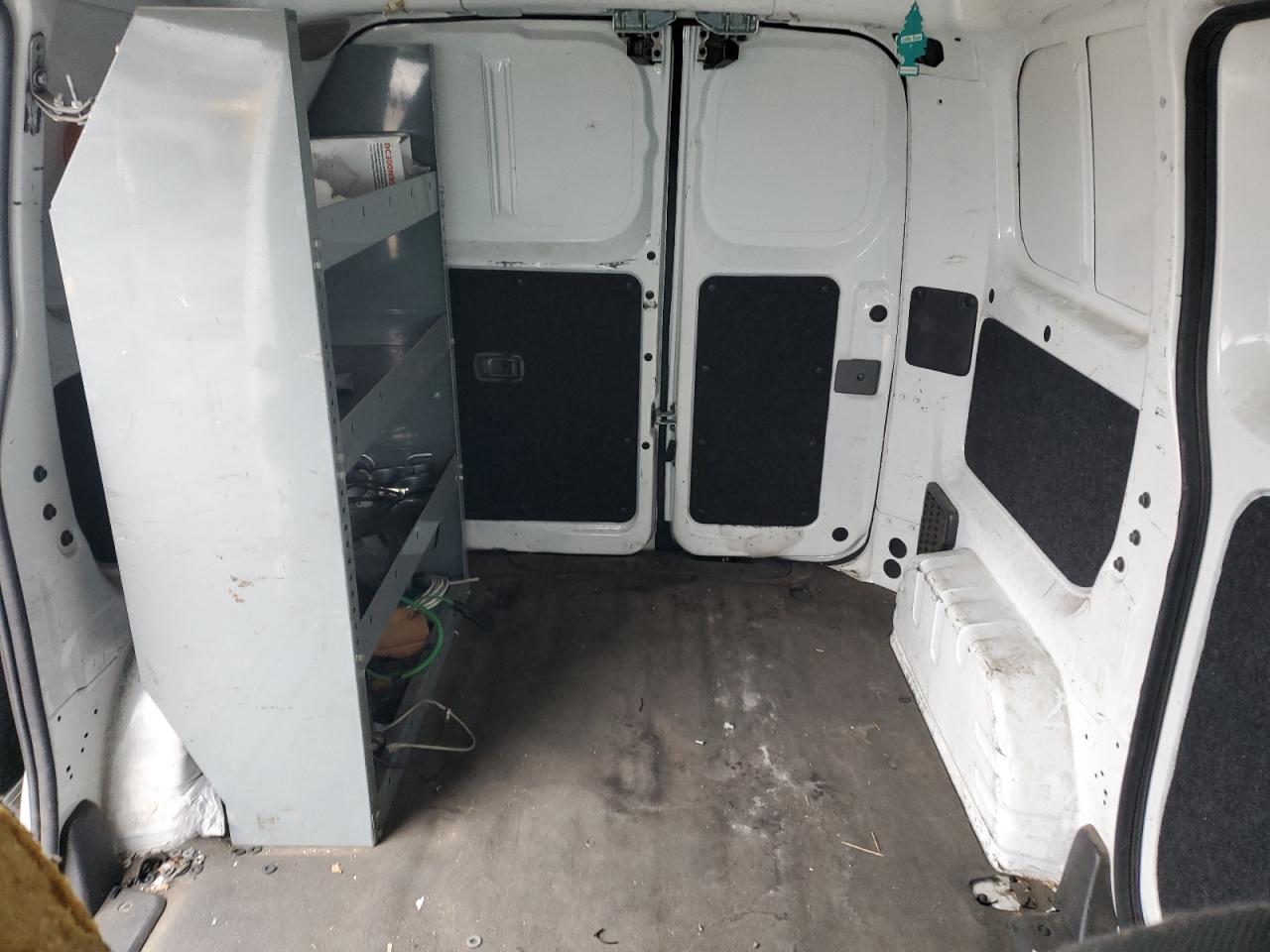 2017 Nissan NV - Image 10