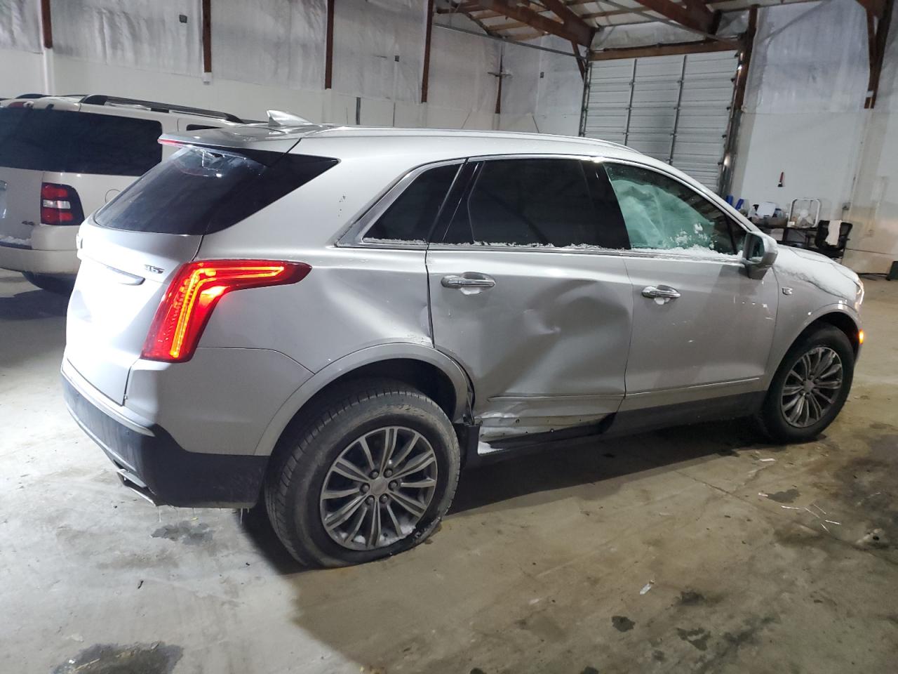 2019 Cadillac XT5 - Image 3