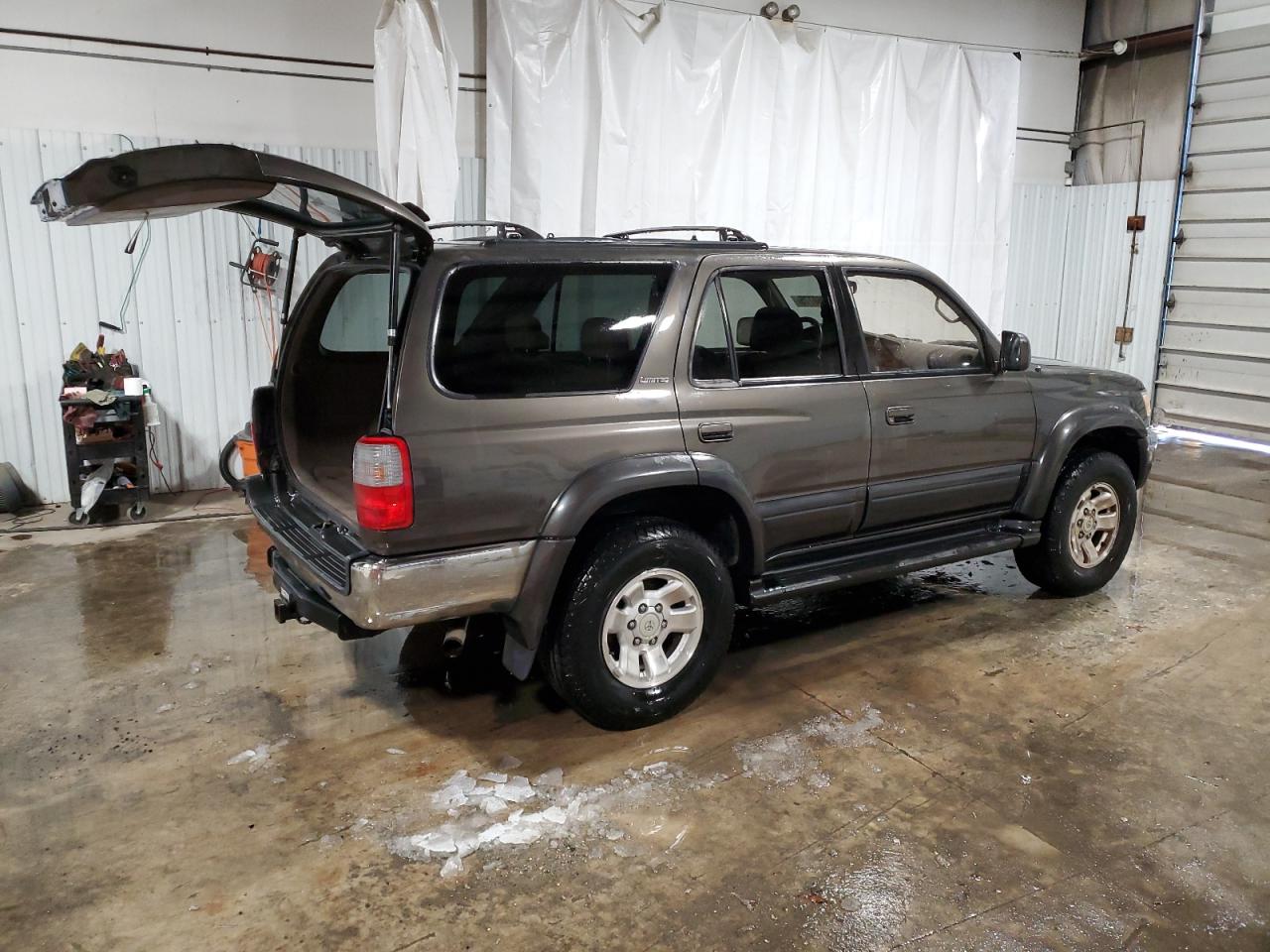 1998 Toyota 4Runner - Image 3
