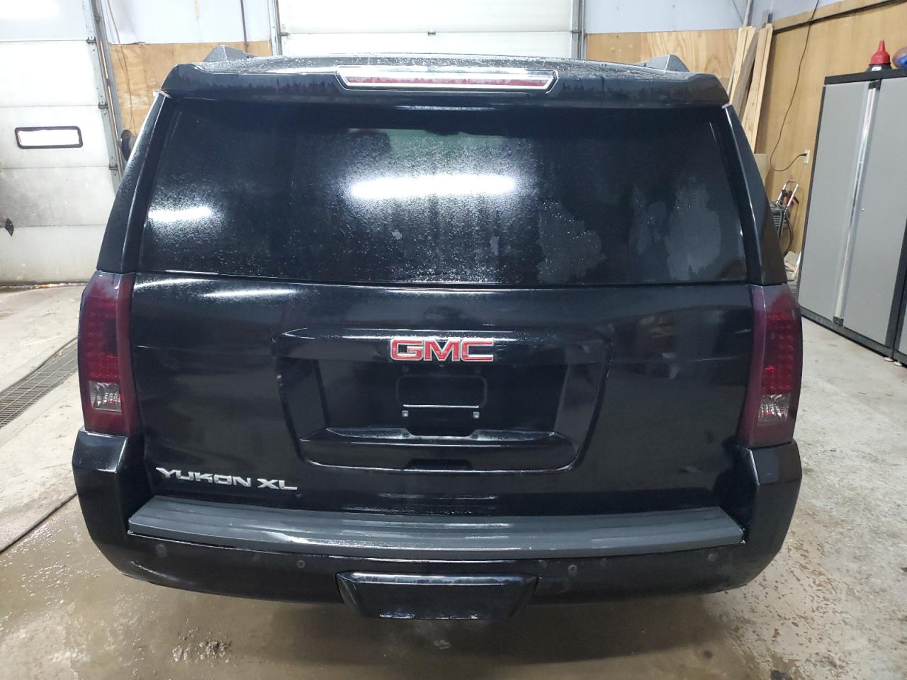 2015 GMC Yukon - Image 6
