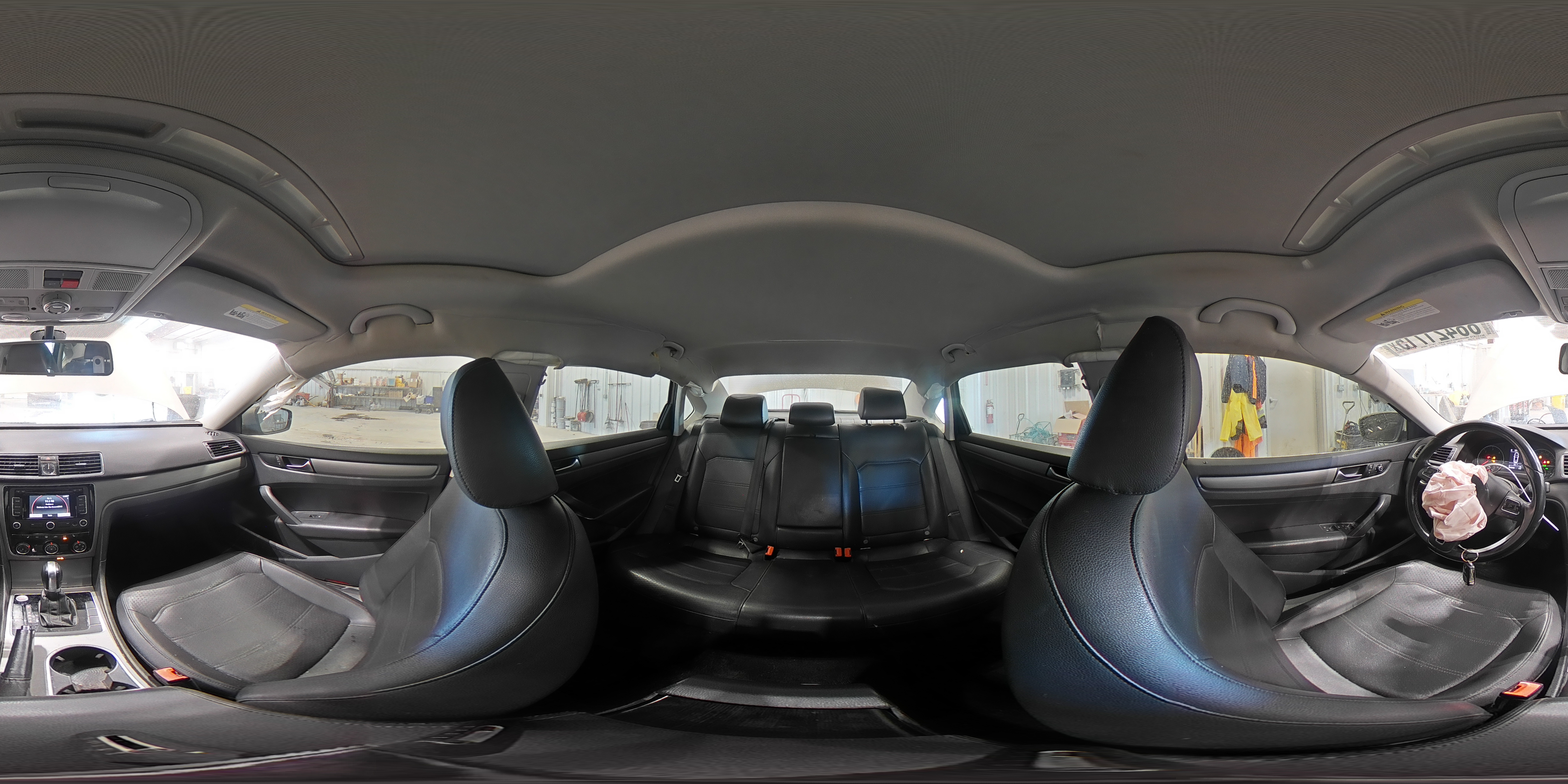 2015 Volkswagen Passat - Image 13
