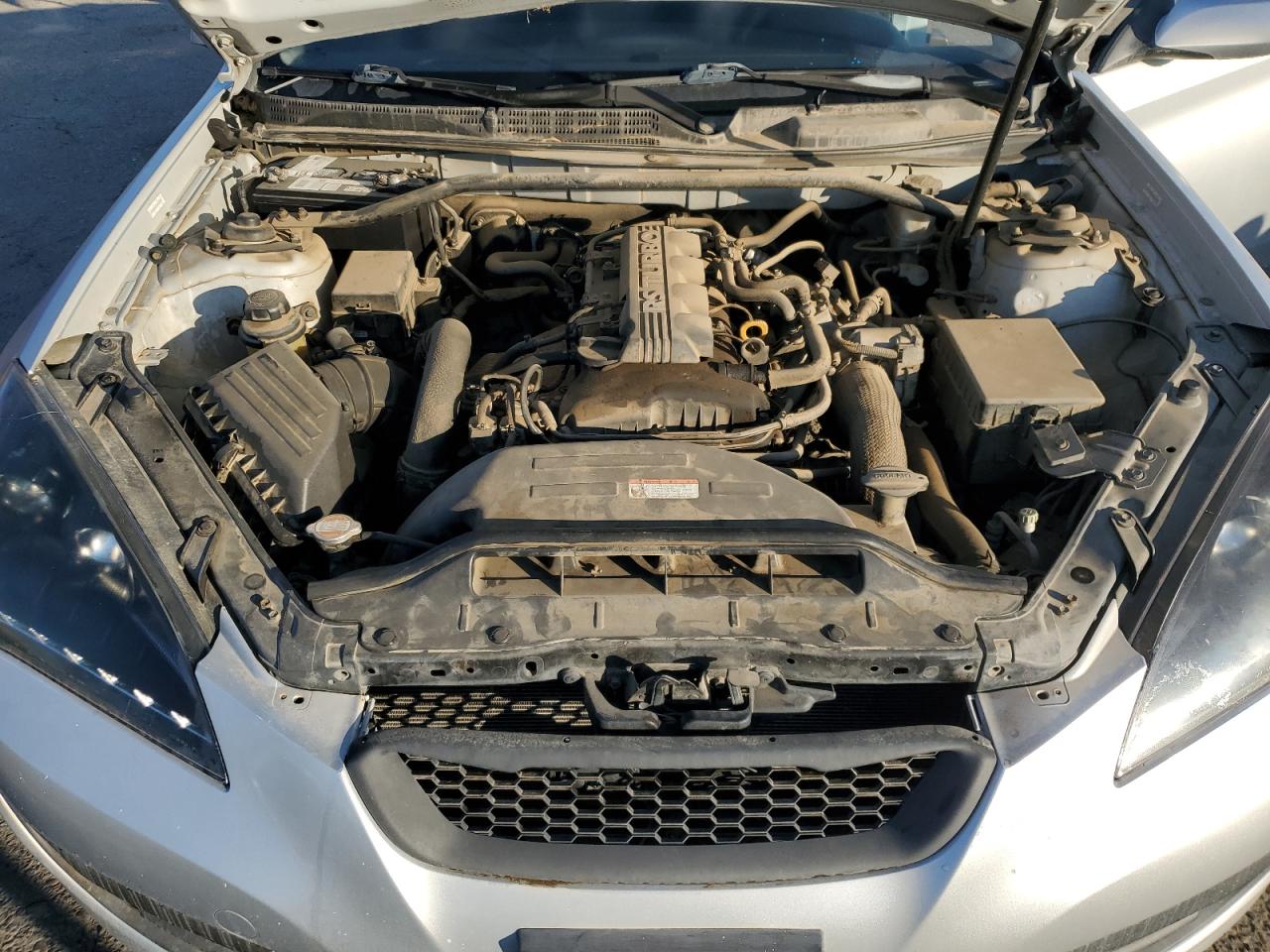 2010 Hyundai Genesis - Image 11
