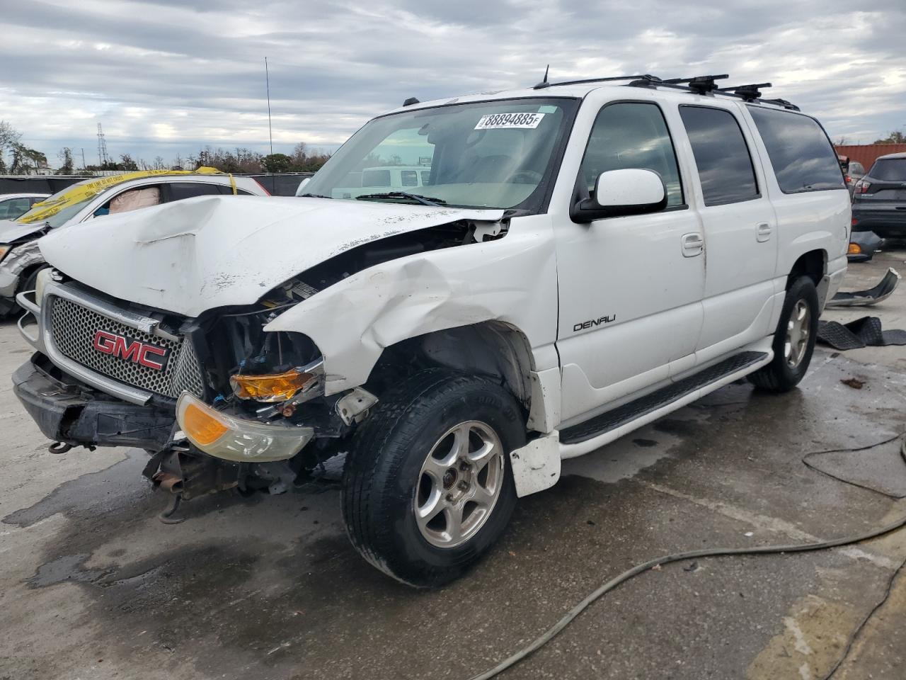 2004 GMC Yukon - Image 1